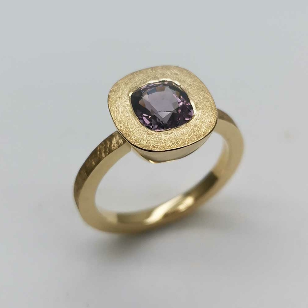 Кольцо "База" с шпинелью 1,2 кар.