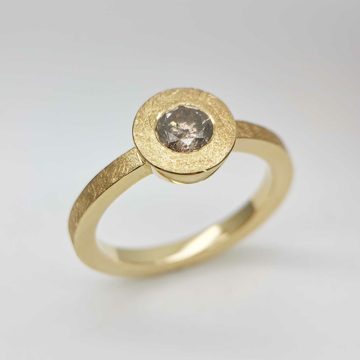 Кольцо "База" 0,42 кар.