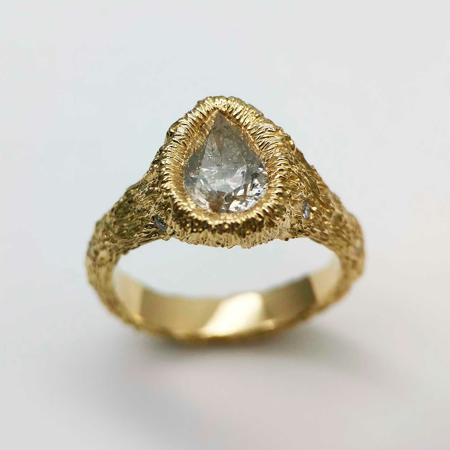 Кольцо "Космос" с грушей