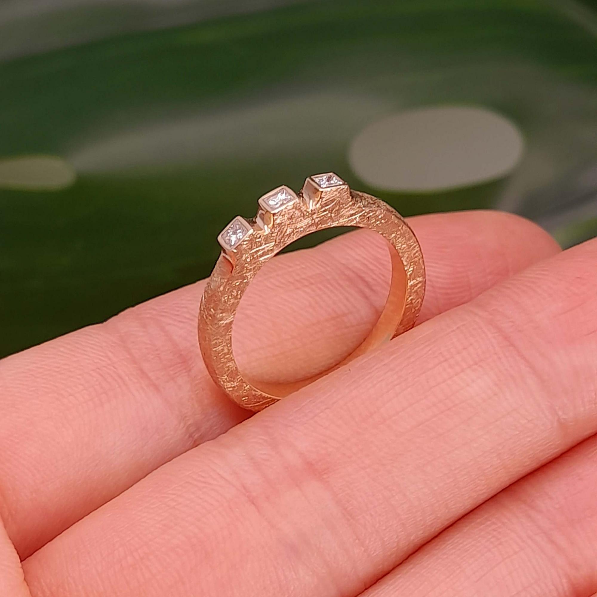 Кольцо с принцессами 0.21 карат (на заказ)