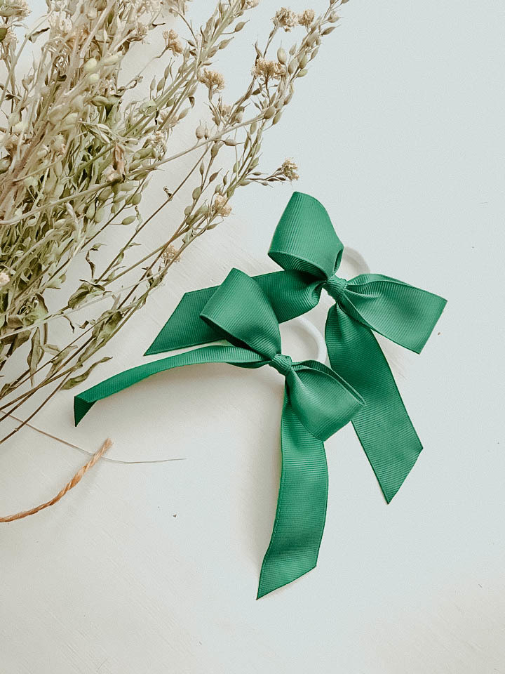 Резинка для волос бантик изумруд