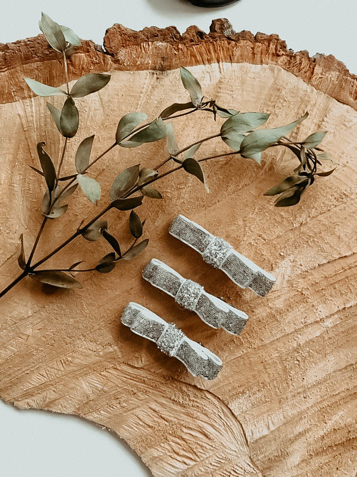 Заколка для  волос бантик серебро