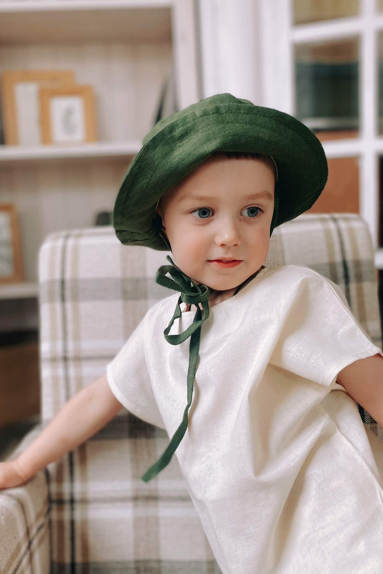 Панама из льна в цвете хаки на хлопковом подкладе