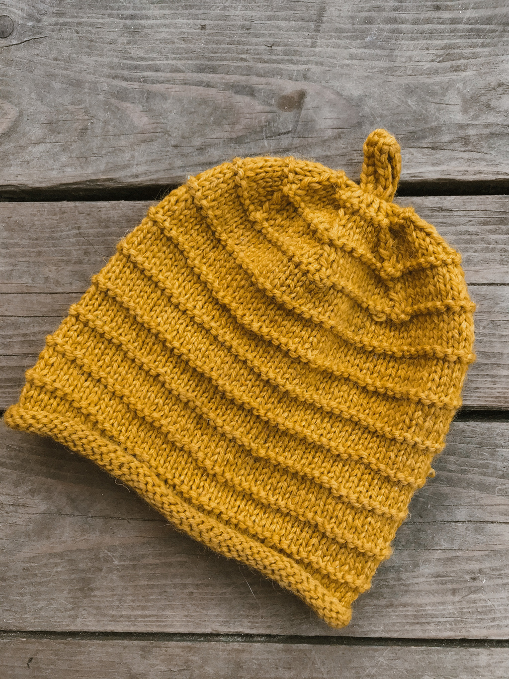 Шапка вязанная из шерсти