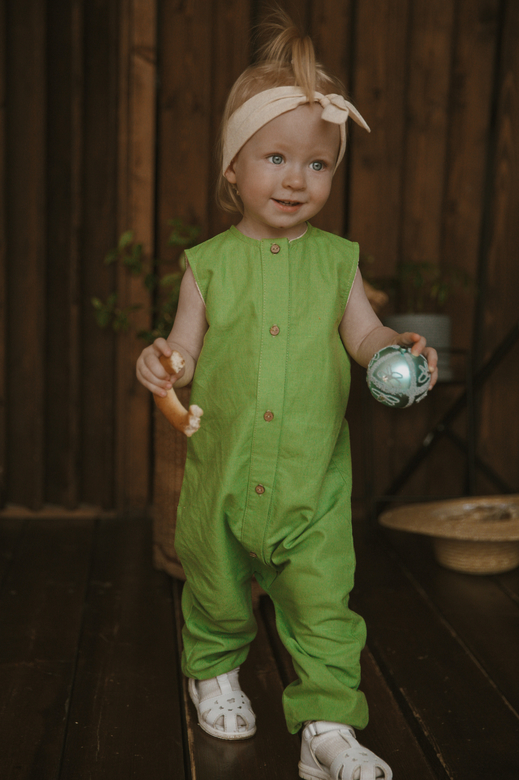 Комбинезон без рукавов из льна фисташка