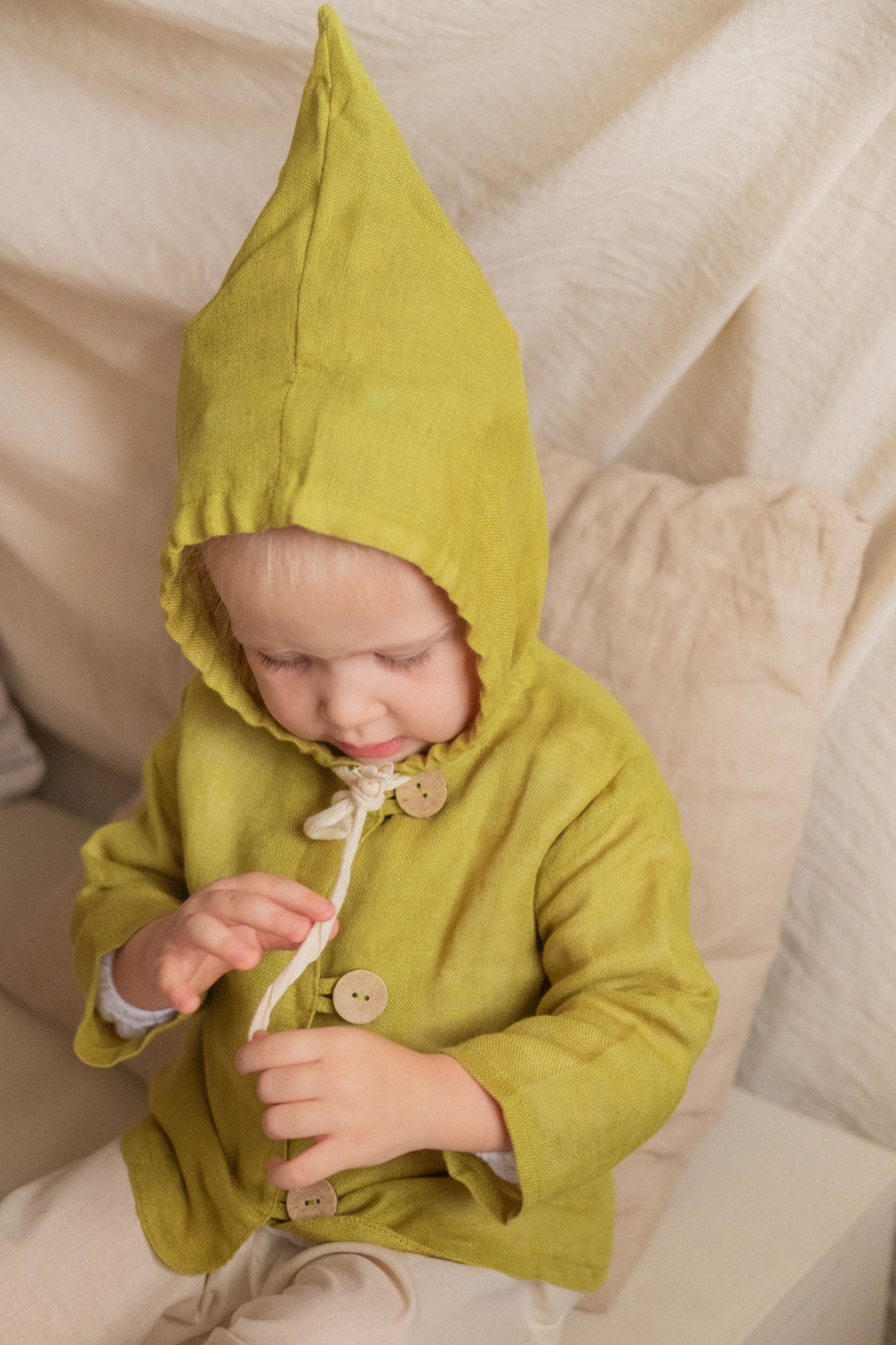 Накидка-гномик из умягченного льна фисташка