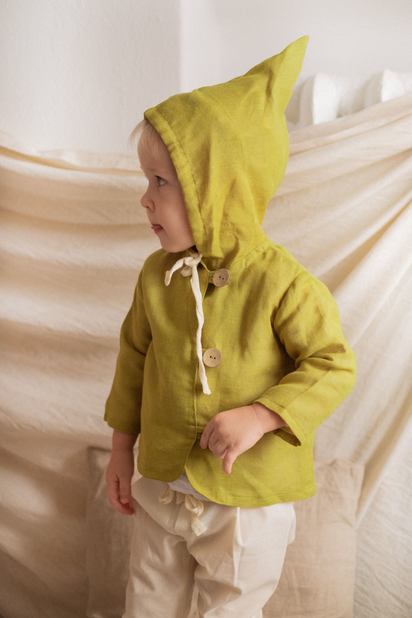 Накидка-гномик из умягченного льна фисташка