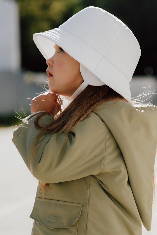 Панама утеплённая плащёвая на хлопковом подкладе с ушками на завязках / белая