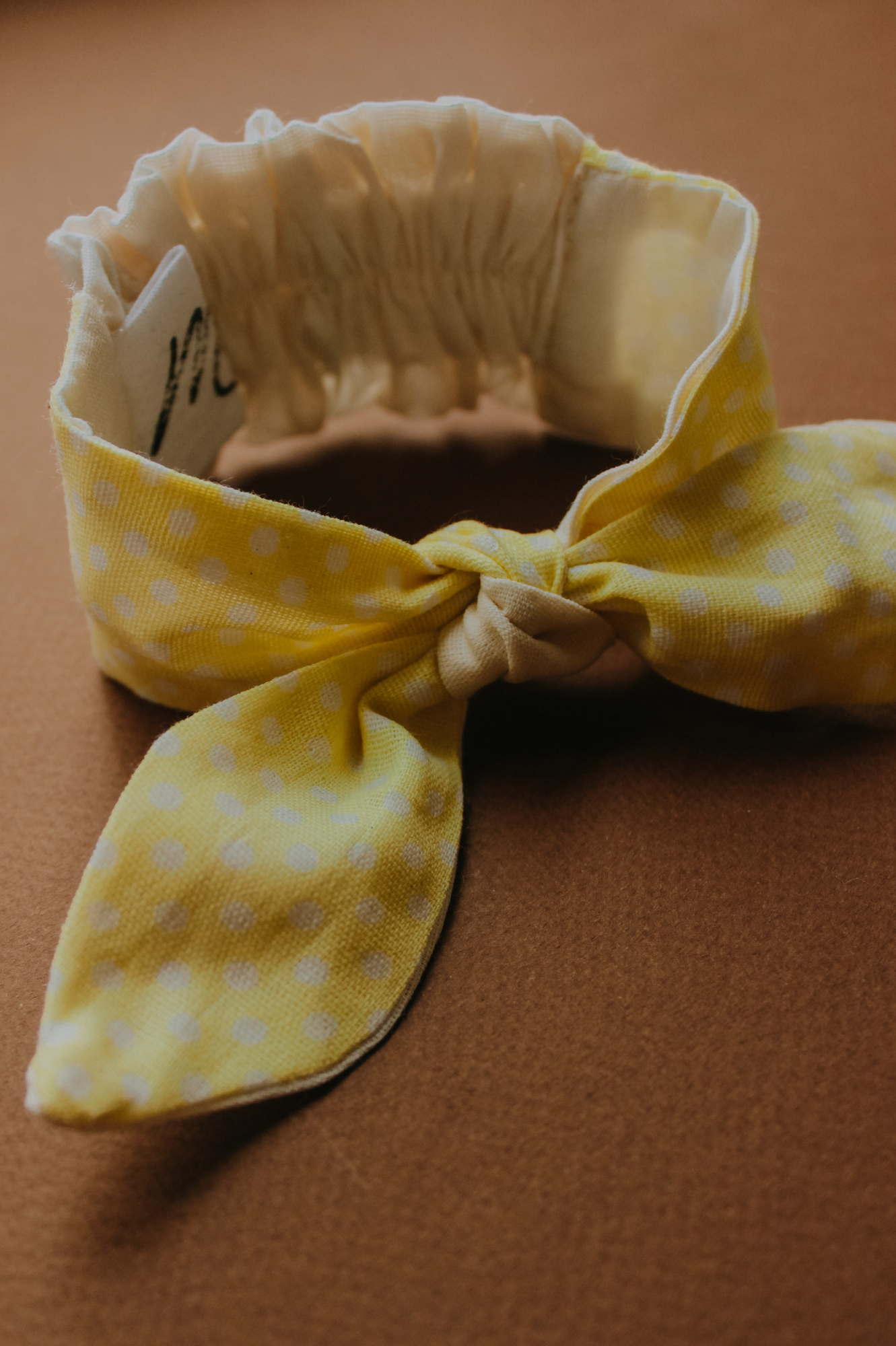 Резинка для волос на пучок хлопок белый горох на желом + хлопок натур