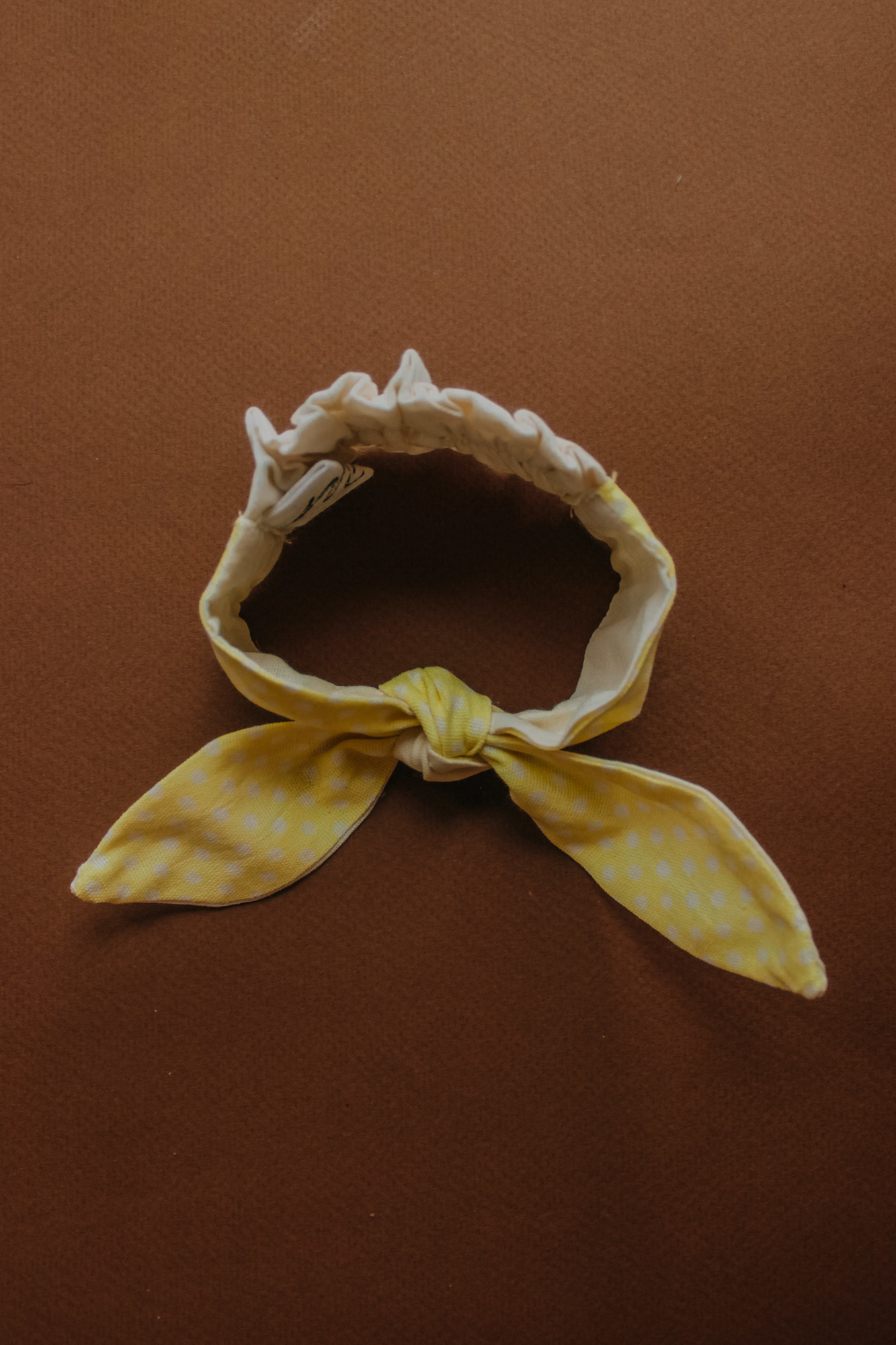 Резинка для волос на пучок хлопок белый горох на желом + хлопок натур