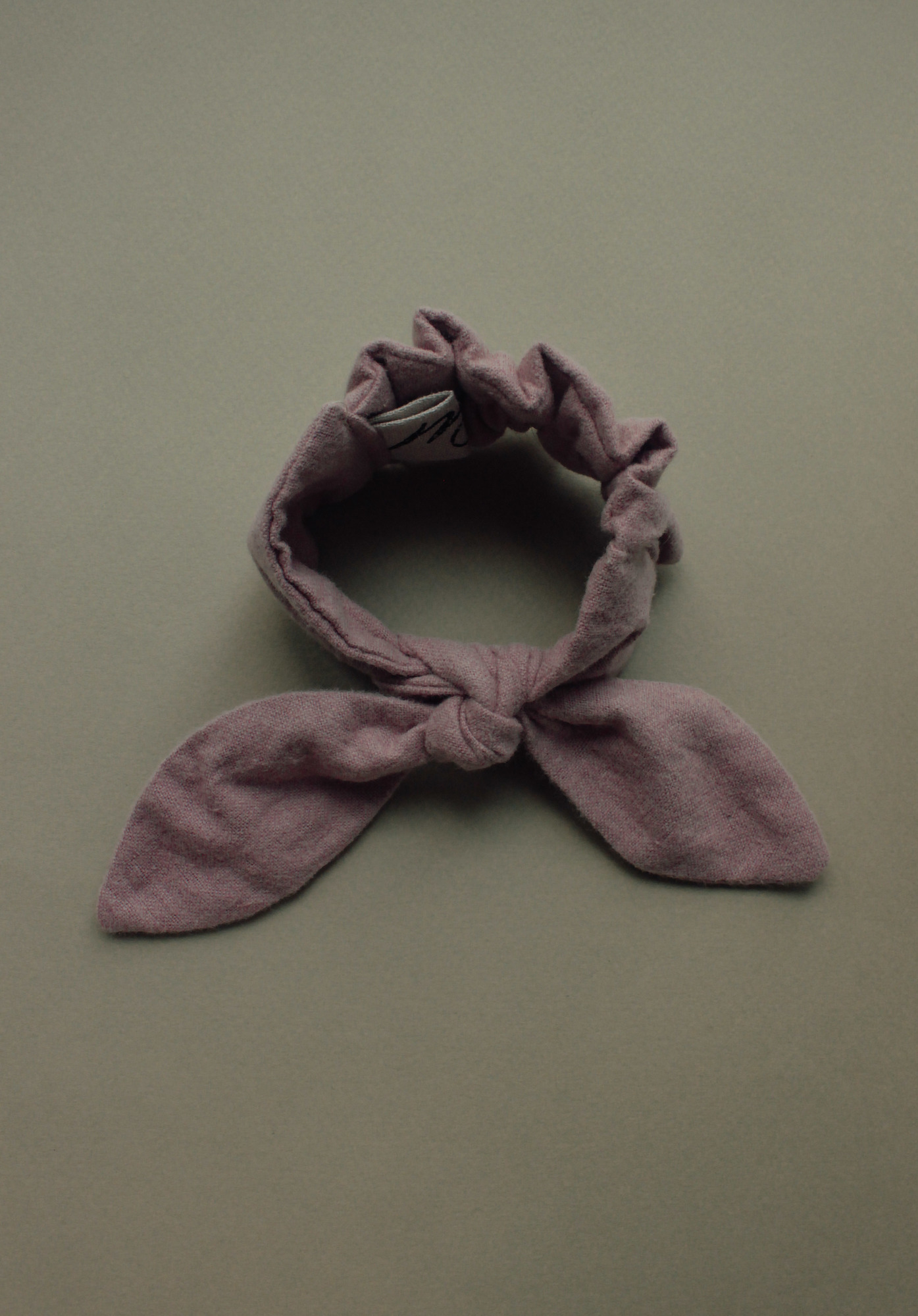 Резинка для волос на пучок тёплый хлопок пудра