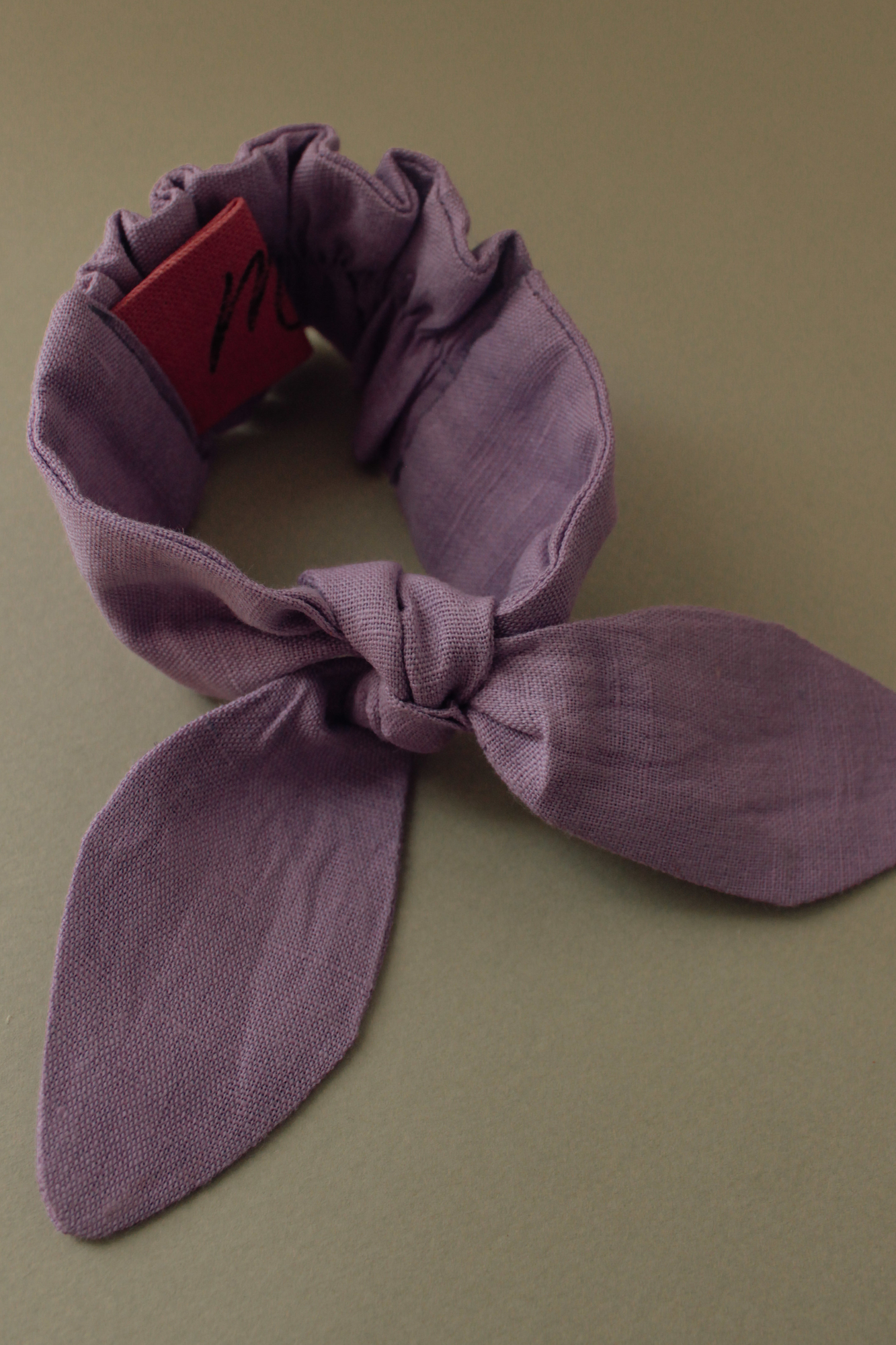 Резинка для волос на пучок лён светло-фиолетовый