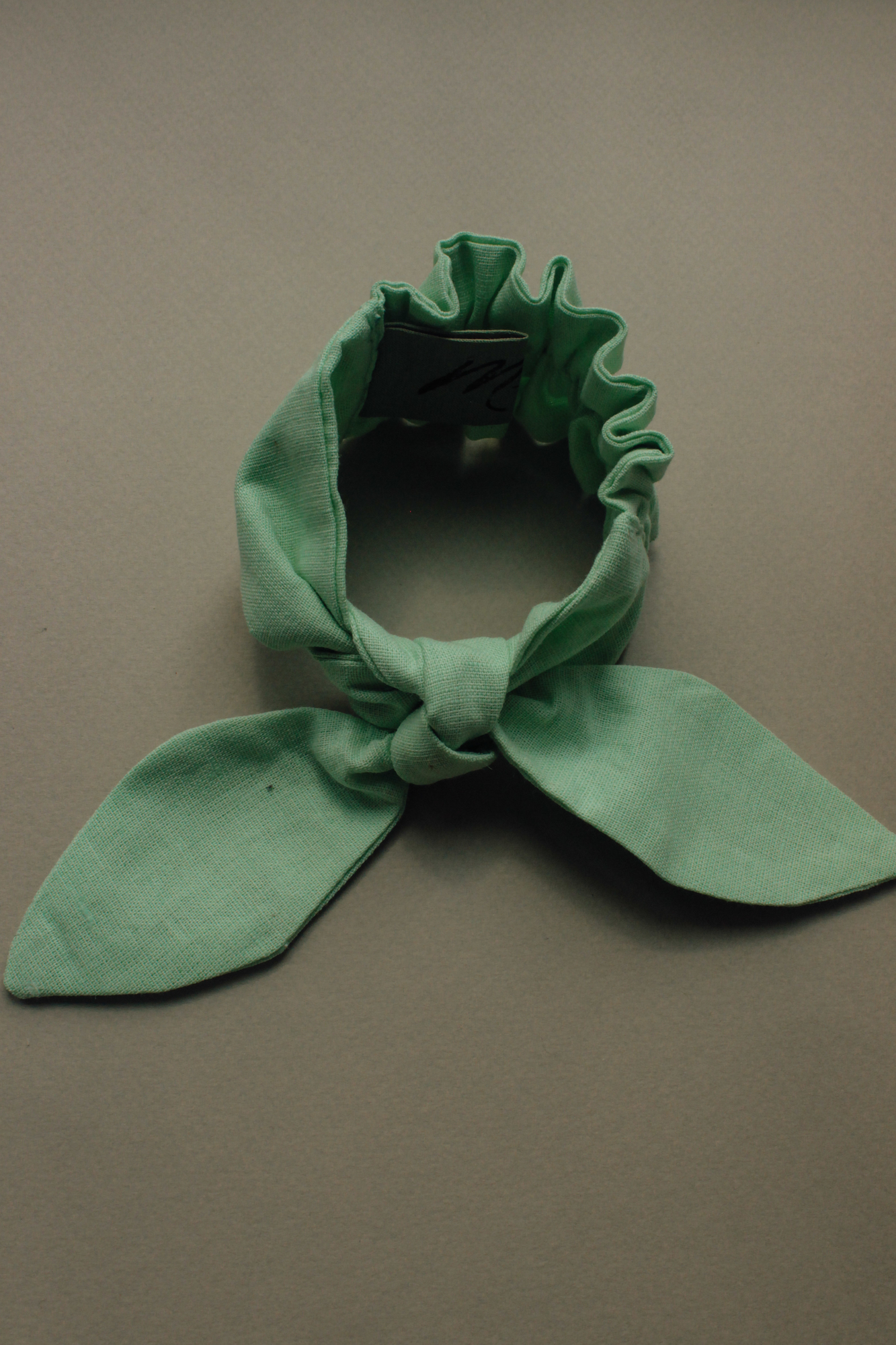 Резинка для волос на пучок лён яблоко