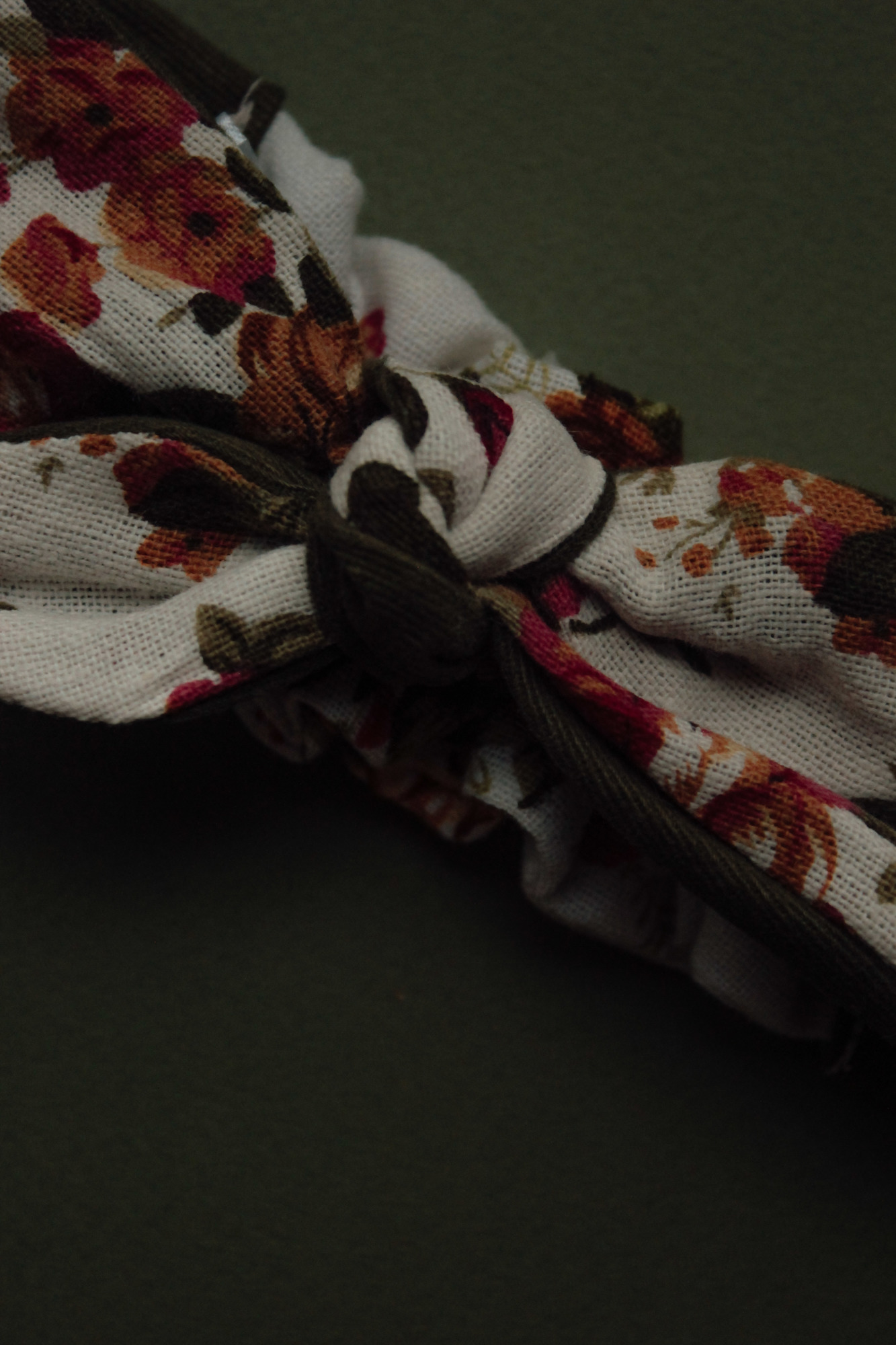 Повязка "солоха" лён цветы на натуральном + вельвет хаки