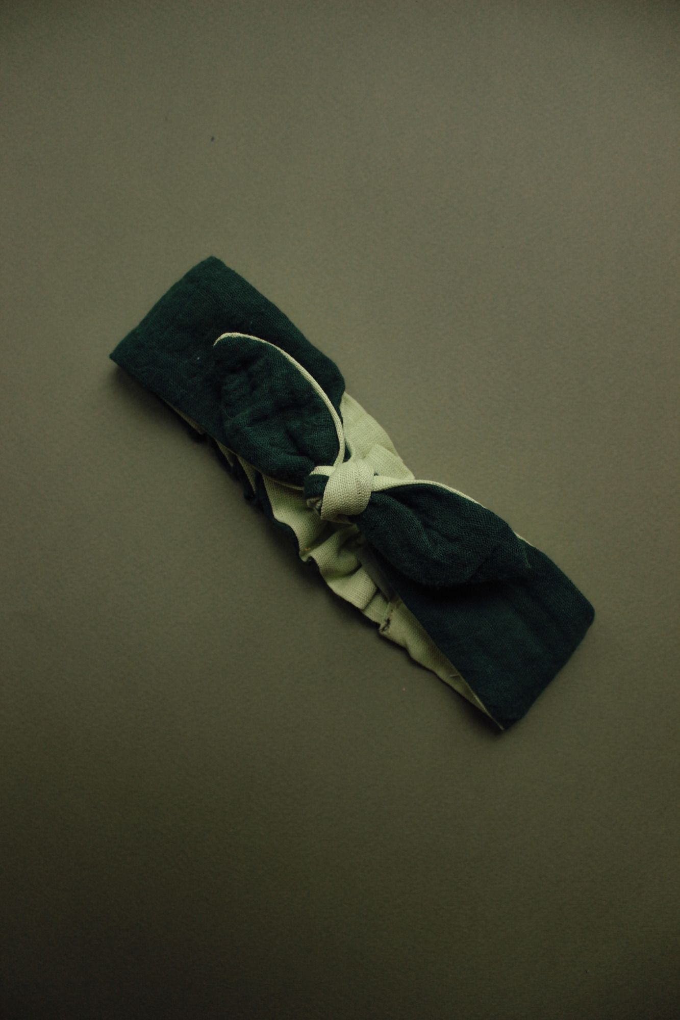 Повязка "солоха" муслин изумруд + лён яблоко