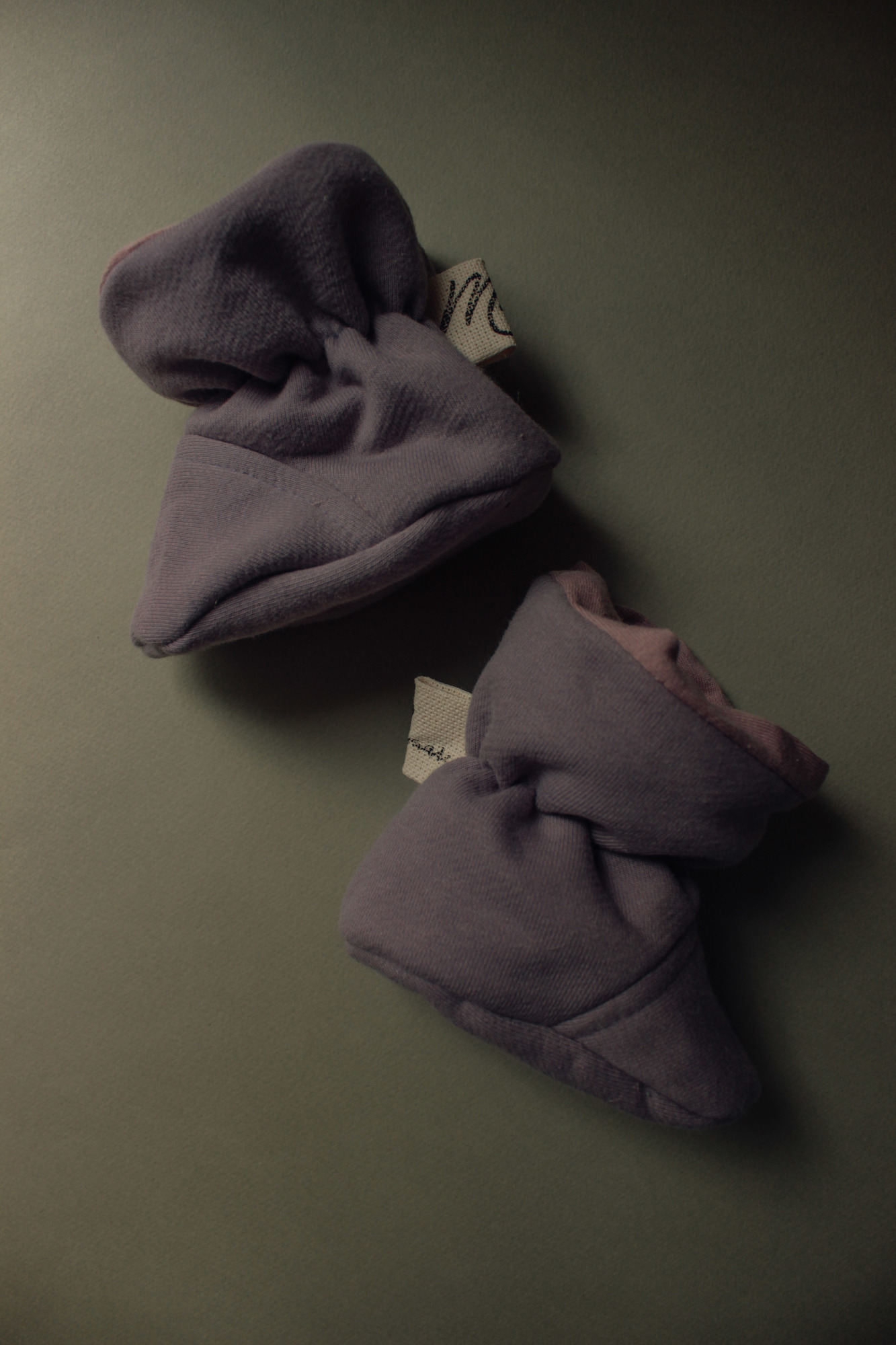 Пинетки из футера пыльная лаванда