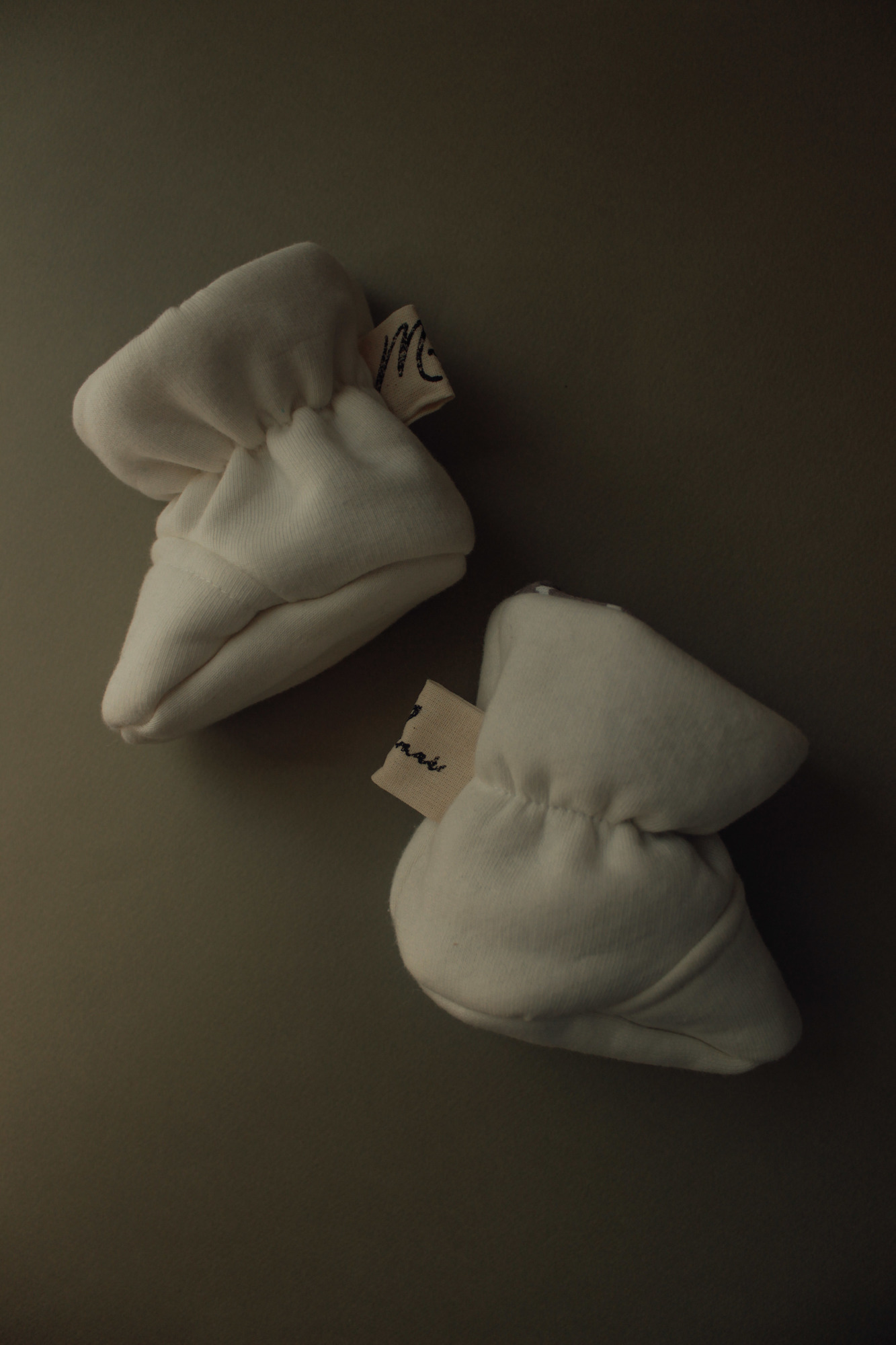 Пинетки из футера молочный