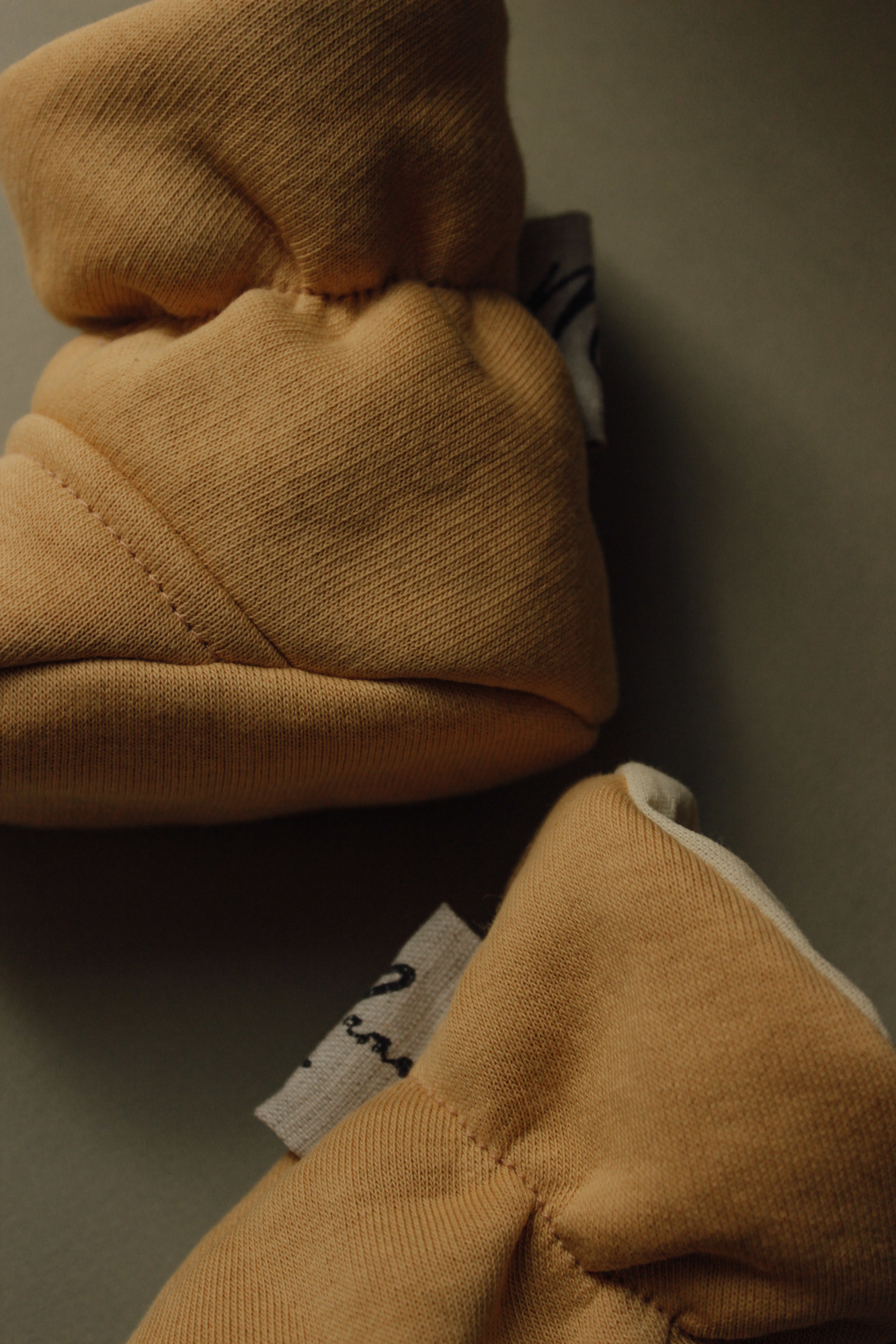 Пинетки из футера пыльно-горчичный