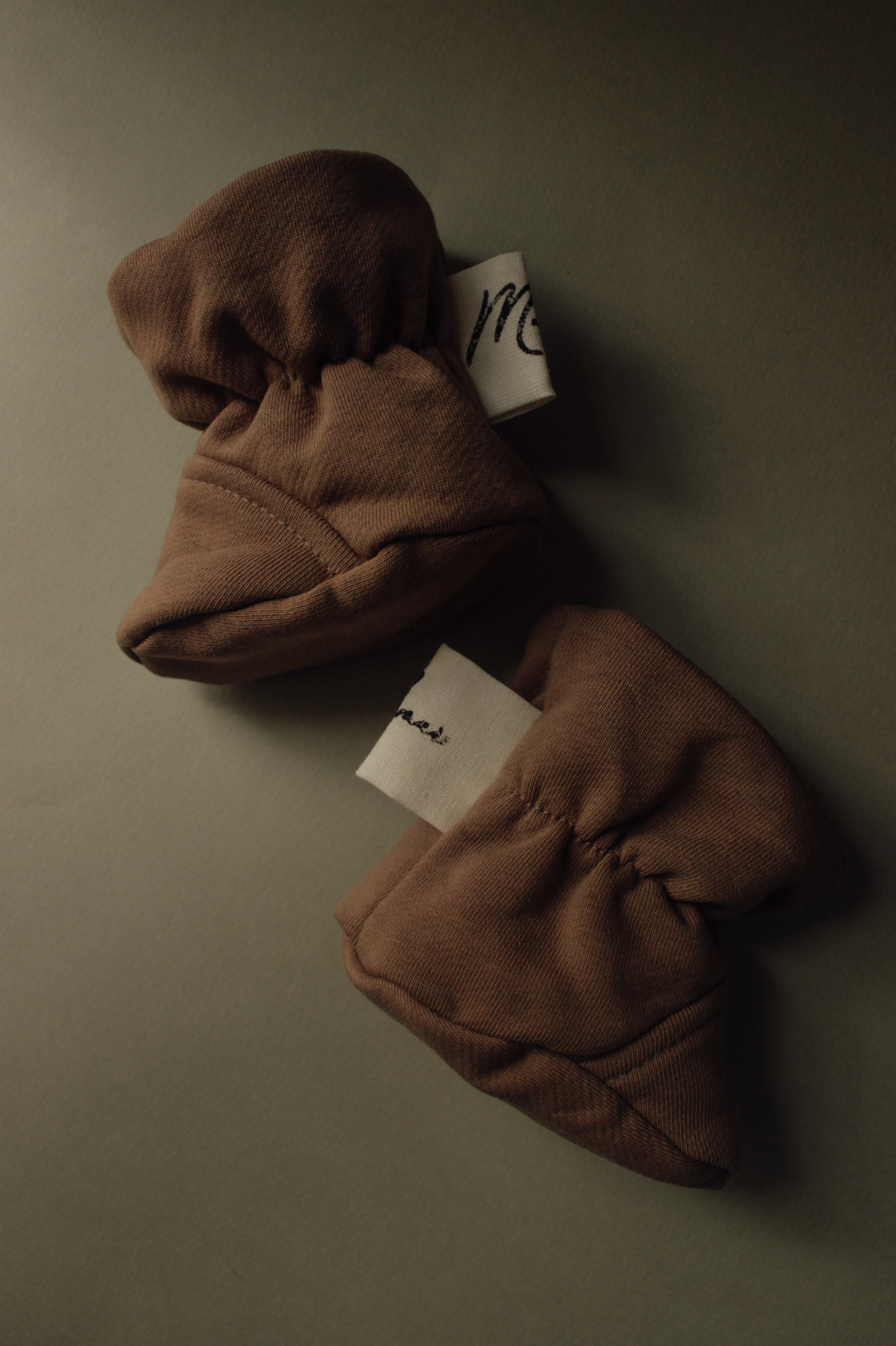 Пинетки из футера орех