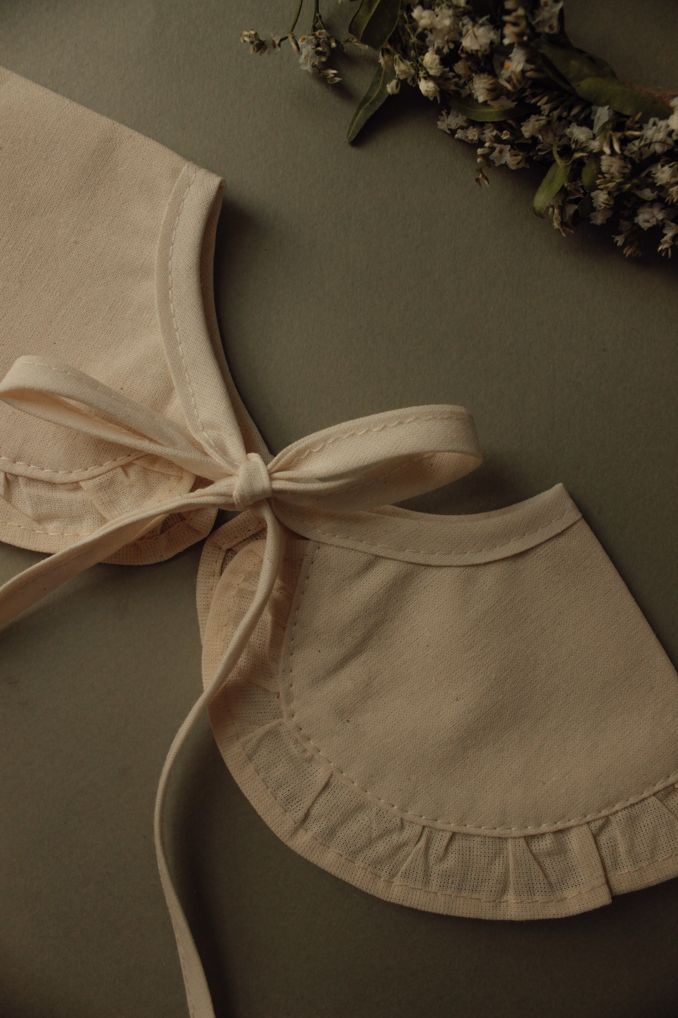 Воротник из хлопка натур с оборкой из двух деталей