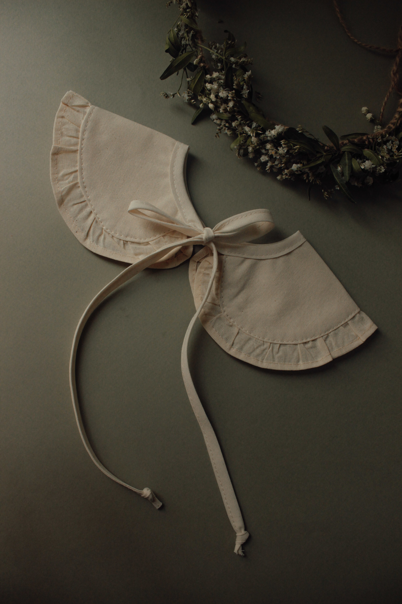 Воротник из хлопка натур с оборкой из двух деталей