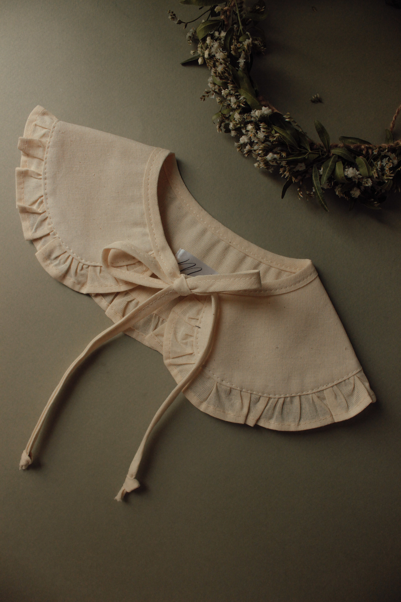 Воротник из хлопка натур с оборкой