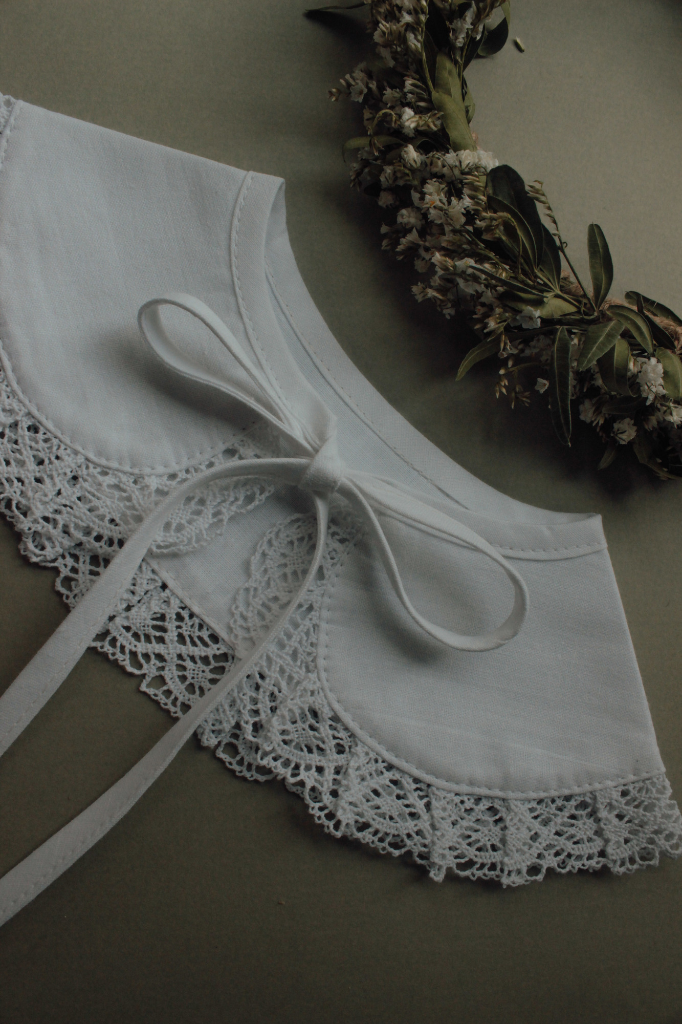 Воротник из хлопка белый с кружевной оборкой