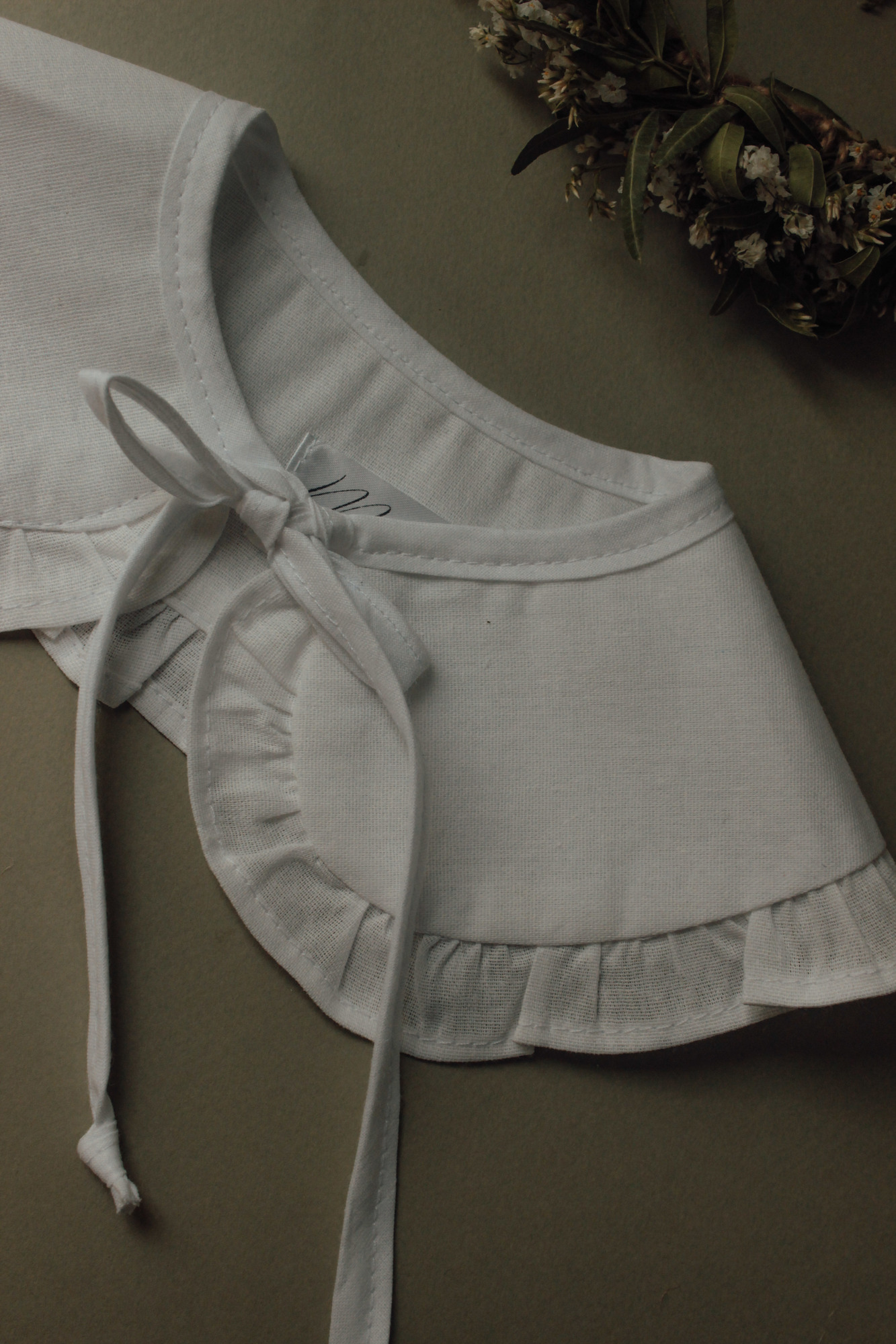 Воротник из хлопка белый с оборкой