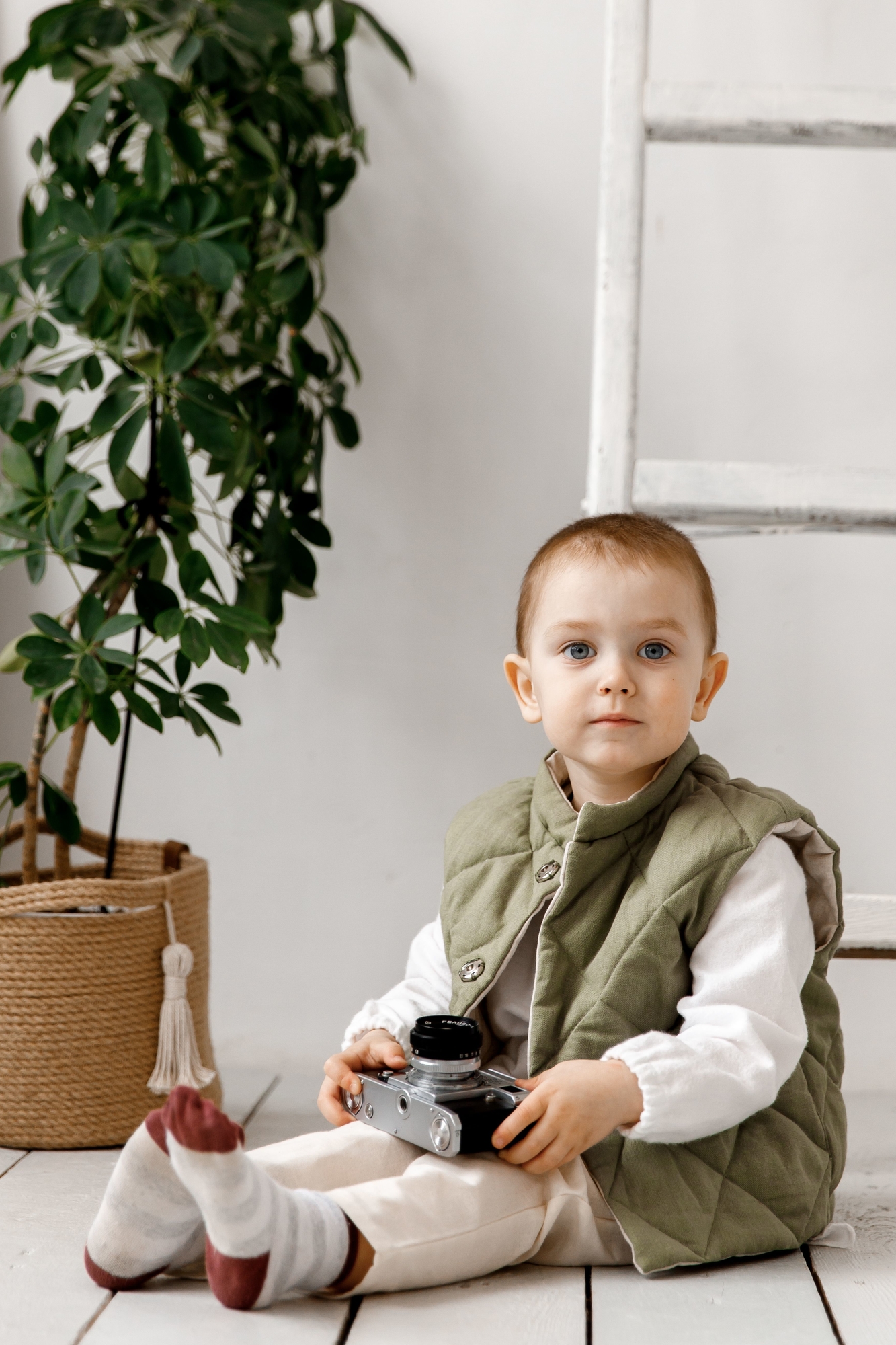 Жилет двухсторонний стёганный унисекс лён пыльно-зелёный