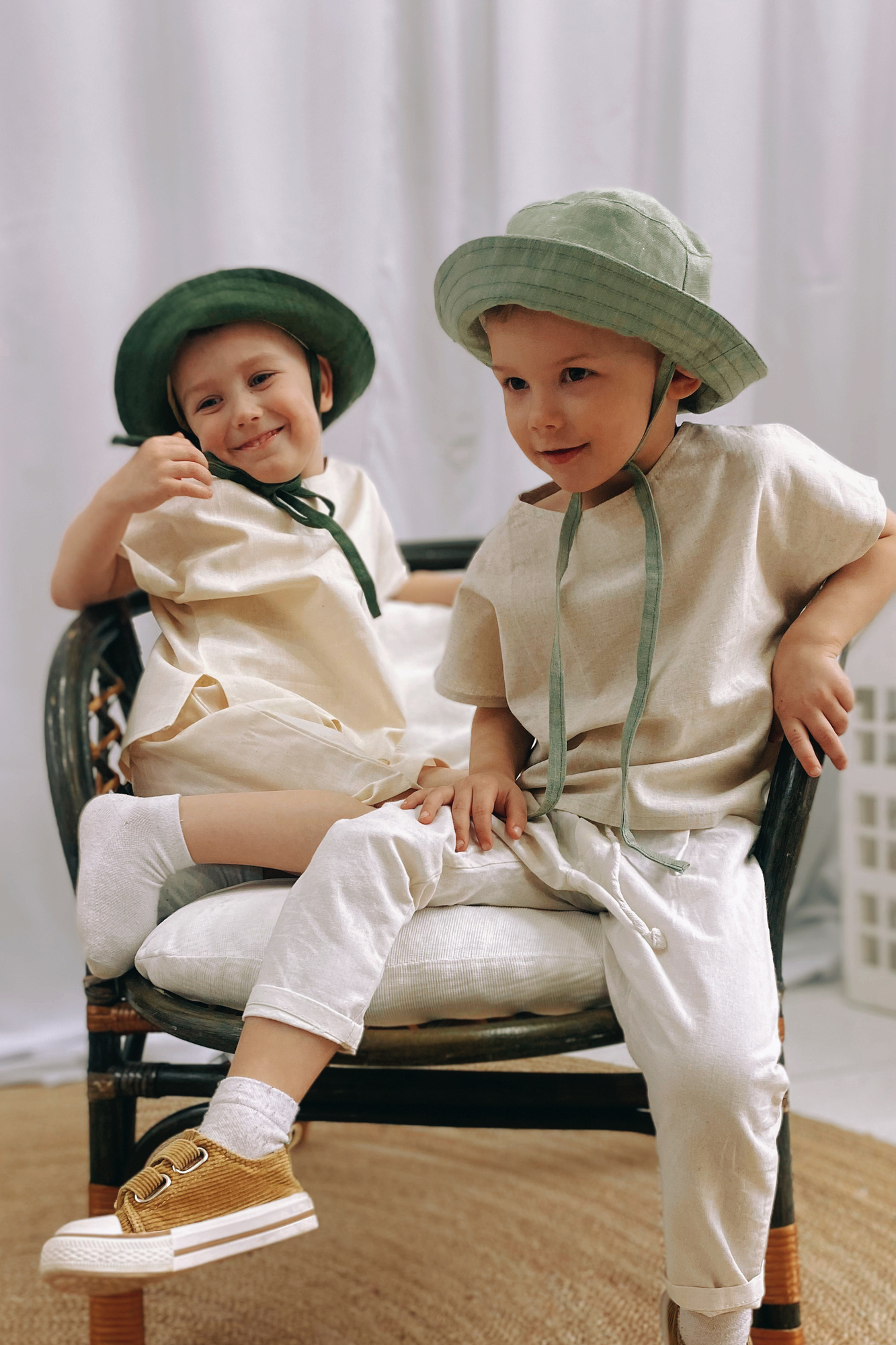 Панама из льна в цвете эвкалипт на хлопковом подкладе