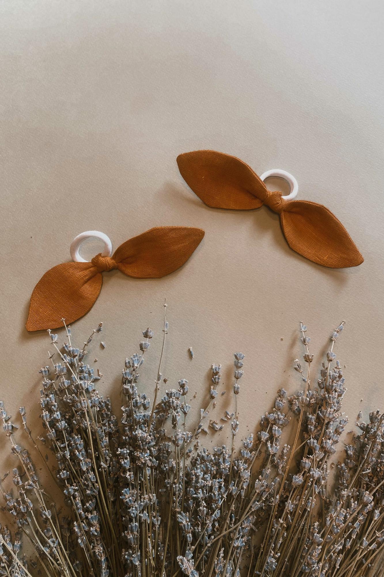 Резинка-бантик из льна "оранж"