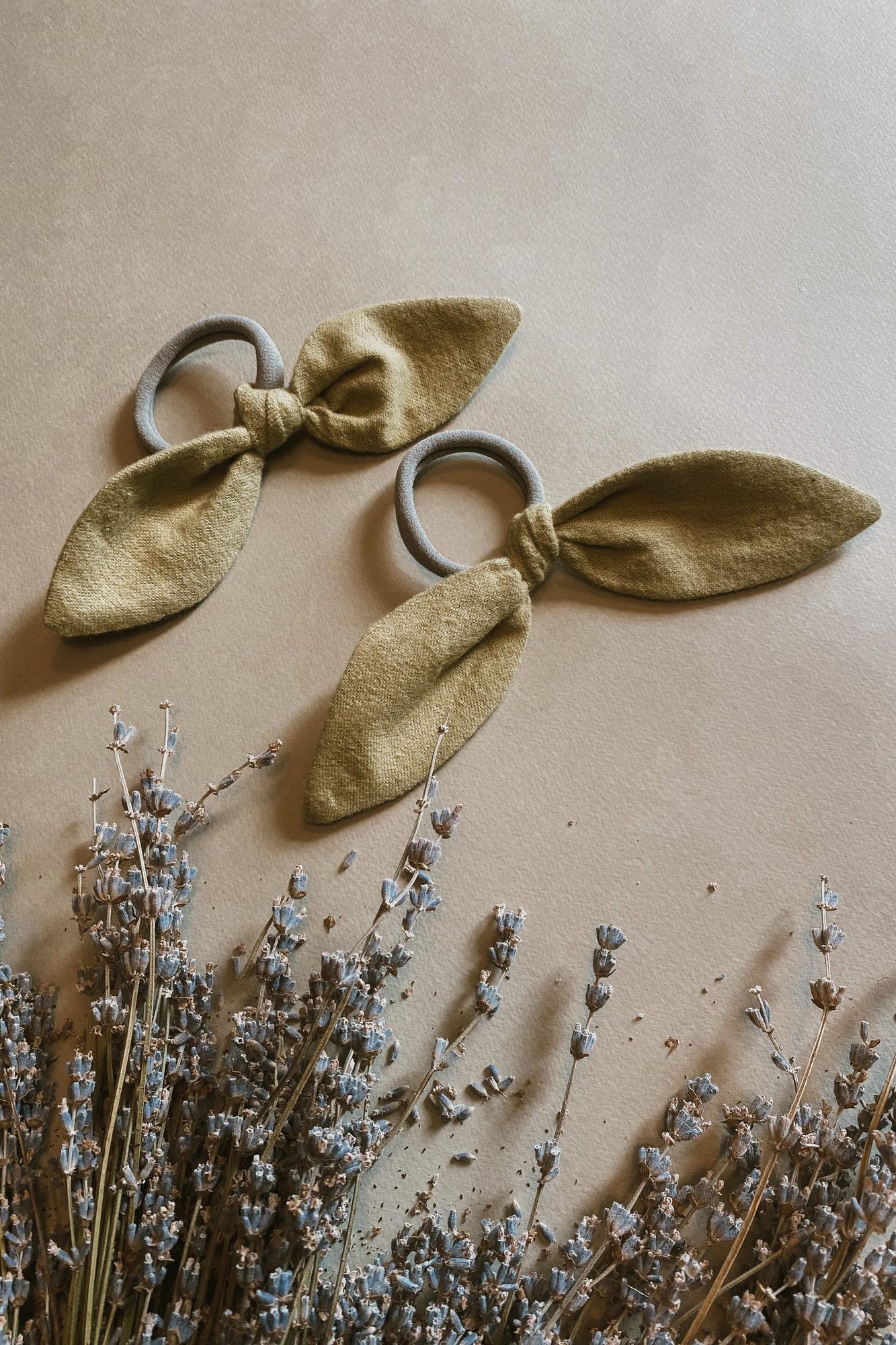 Резинка-бантик из теплого хлопка светлая фисташка