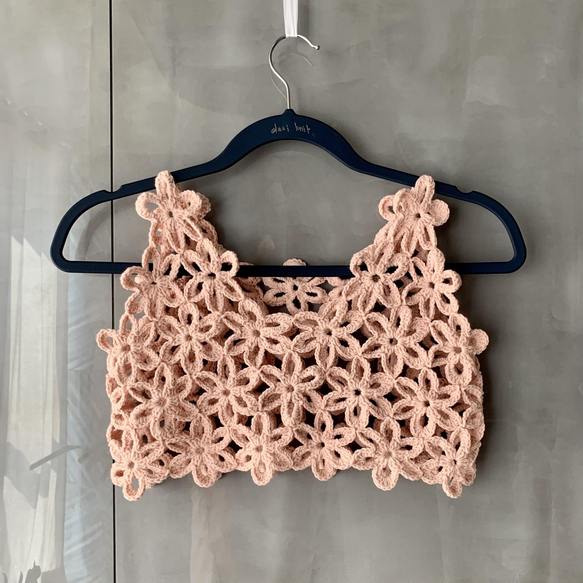 Канал вязания цветочного топа крючком