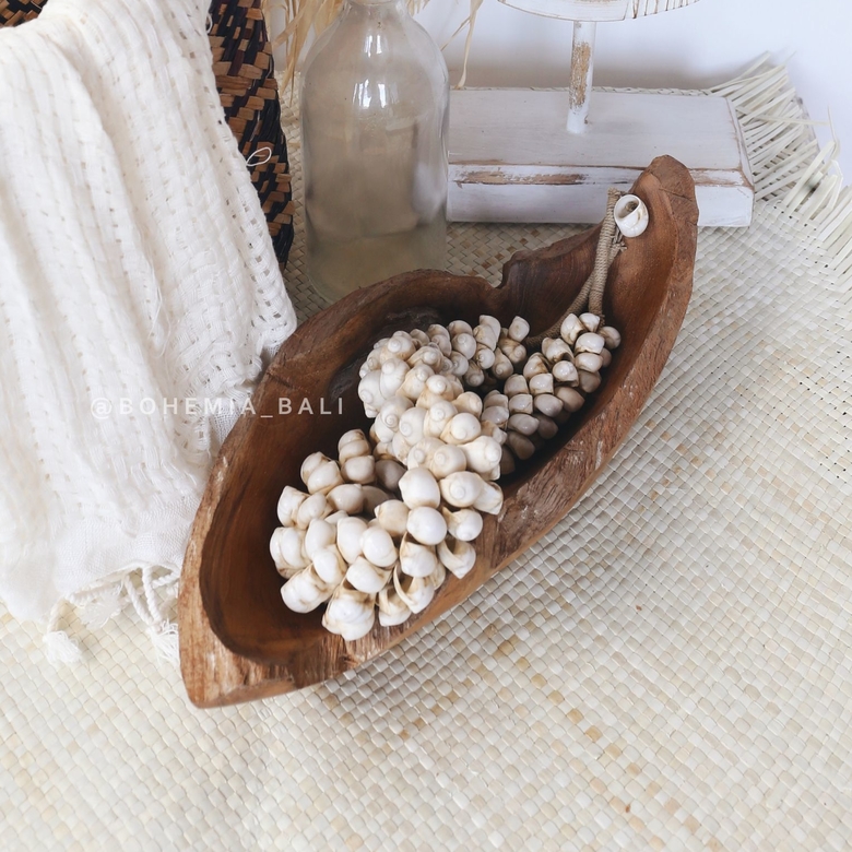 Блюдо из дерева тик