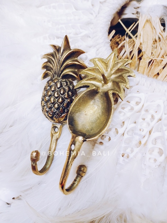 Крючок из бронзы ананас 11см