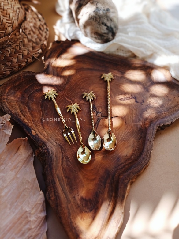 Блюдо из массива дерева тик