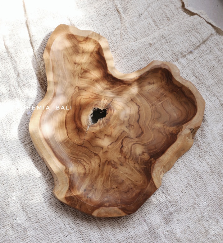 Блюдо из массива дерева тик