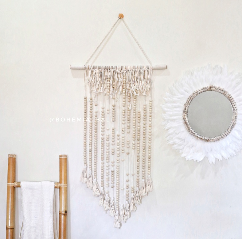 Макраме настенное с деревянными бусинами