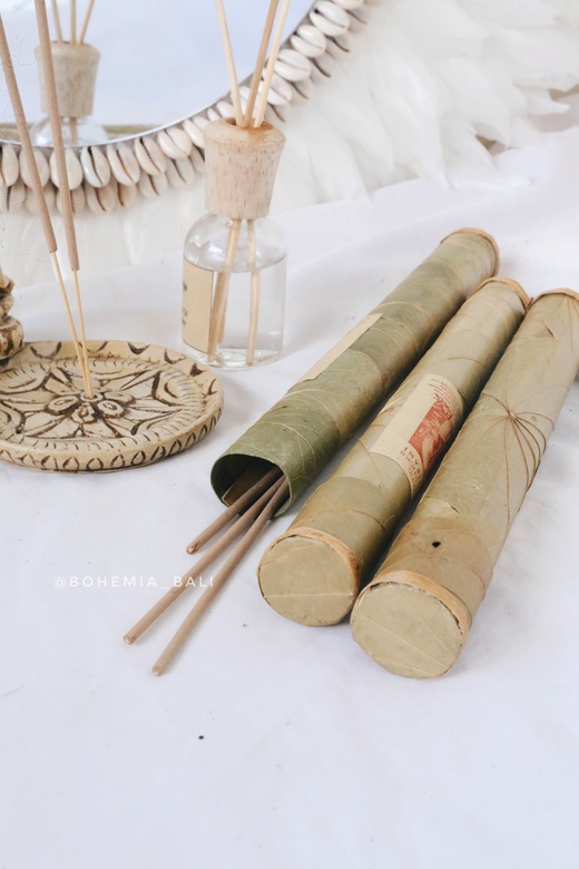 Аромапалочки в упаковке из бананового листа