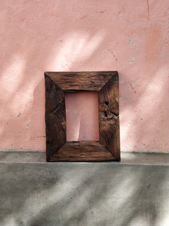 Деревянная рамка для фото из дерева