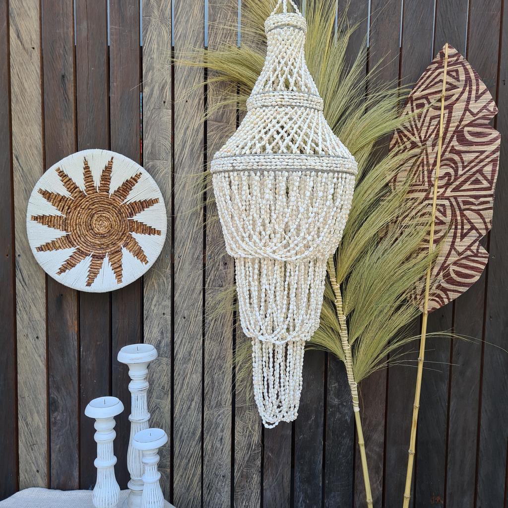 Люстра 5 белые ракушки 30х90