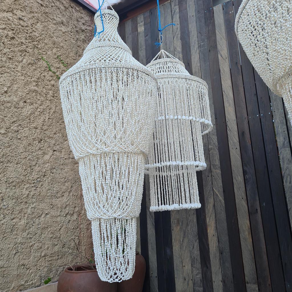 Люстра 9 белые ракушки 50х150