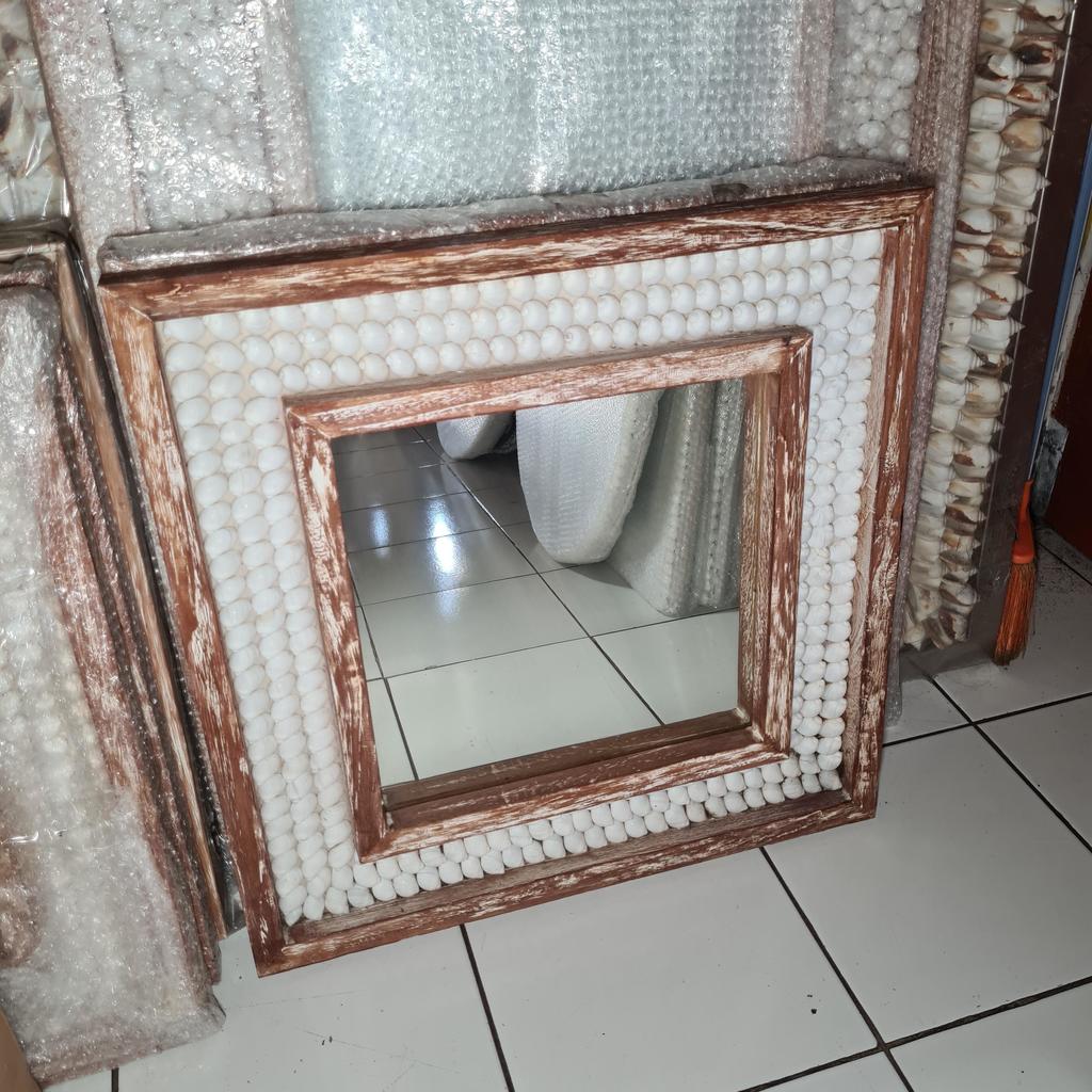 Зеркало 111 Тик + Ракушки 60х60