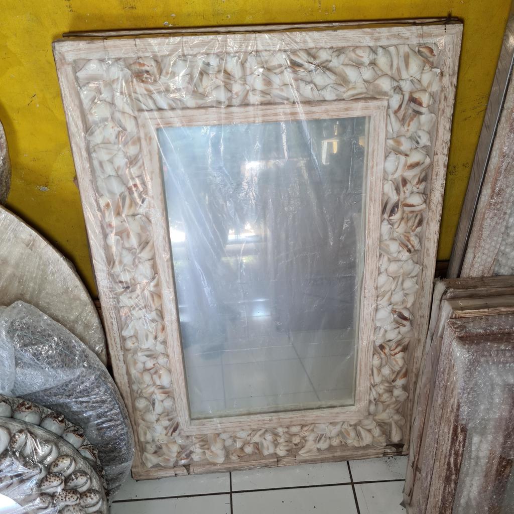 Зеркало 113 Тик + ракушки 70х100