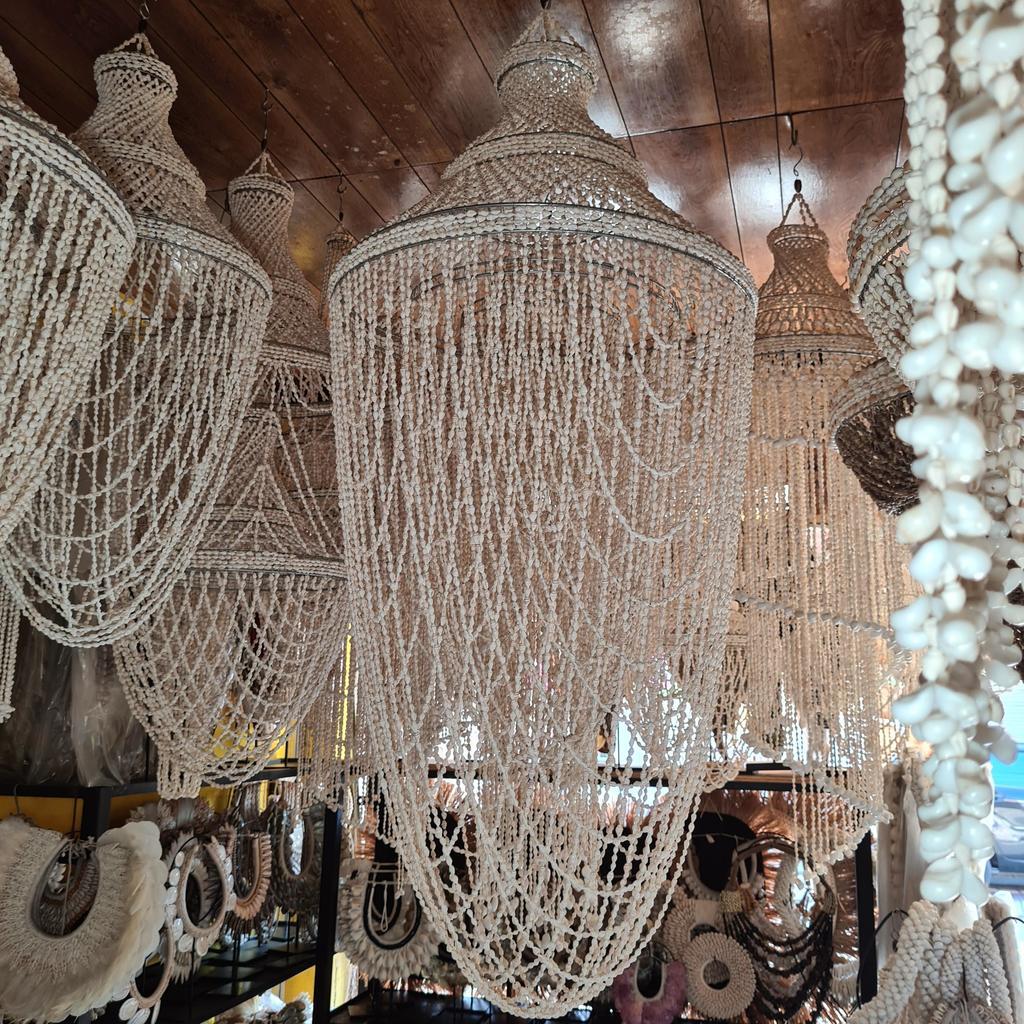 Люстра 27 Белые ракушки 50х120