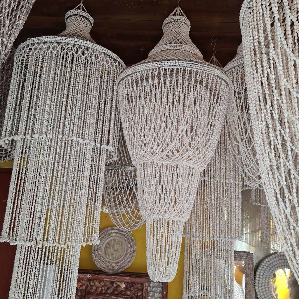 Люстра 30 Белые ракушки 50х130