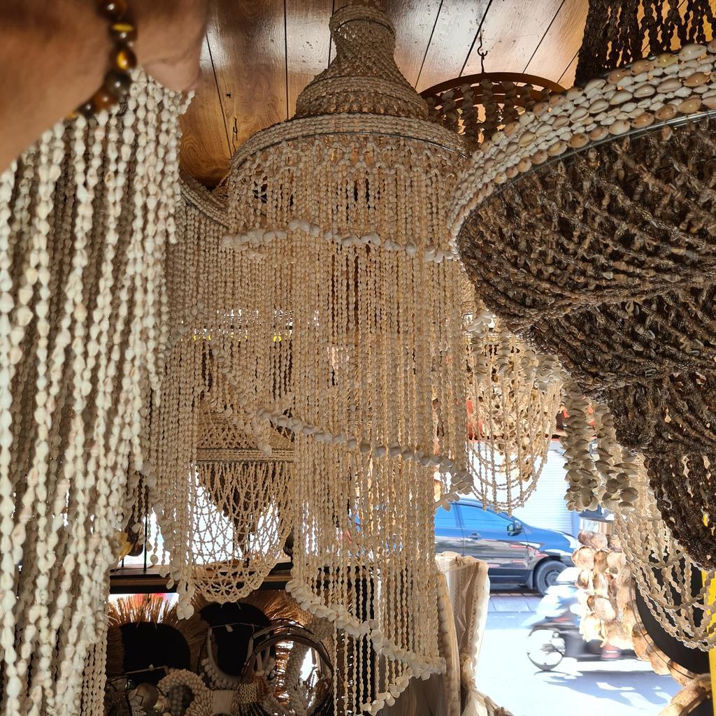 Люстра 33 Белые ракушки 40х120