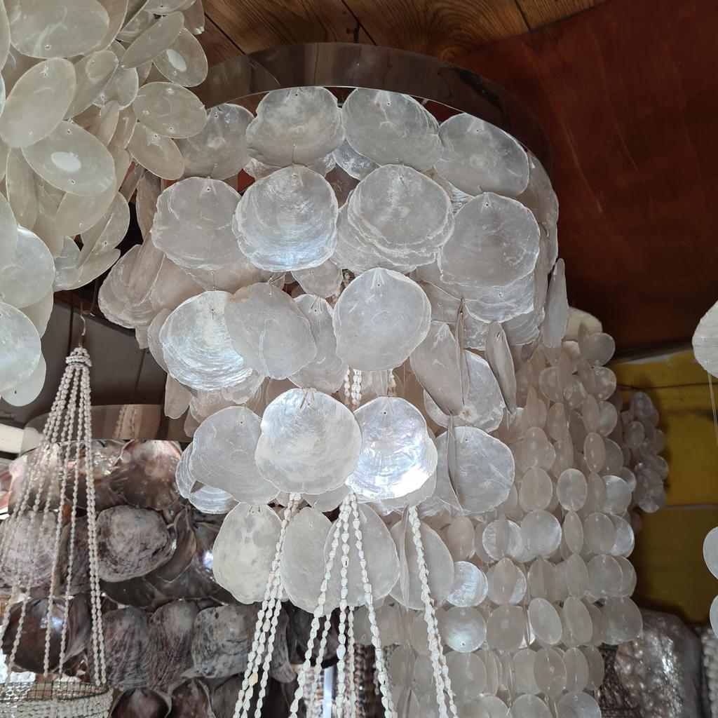 Люстра 46 Поющие ракушки большие 50х50