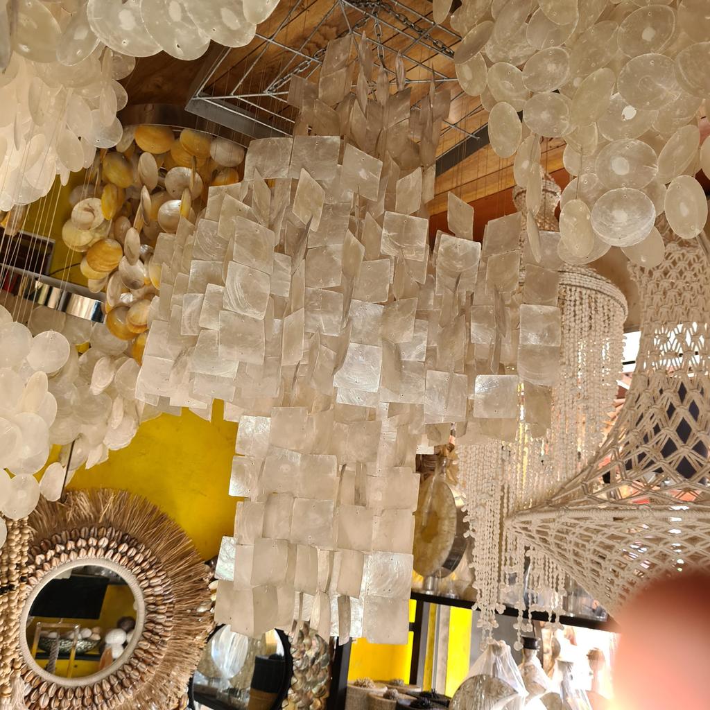 Люстра 55 Поющие ракушки квадратные 50х50х100