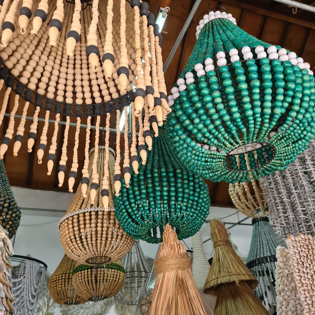 Люстра из деревянных шариков 1 зеленая (Д40)